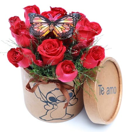 Imagen de No te olvido Descripcion: Caja con 12 rosas mariposa brillo moño toda lista para entregar 