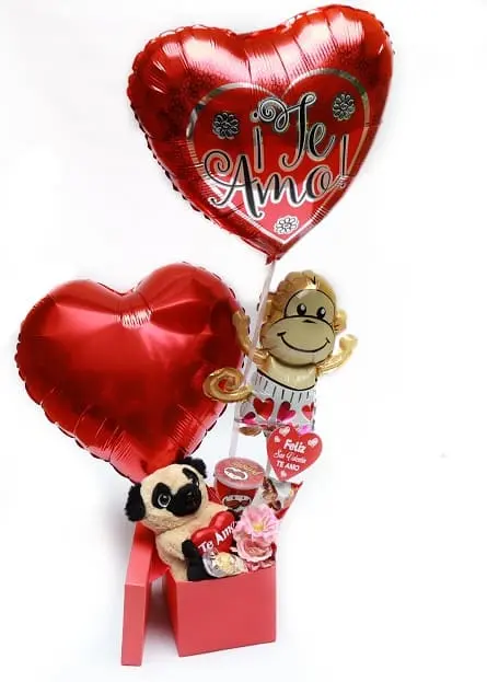 Imagen de Sigo aquí Descripcion: Caja con un oso, papas fritas,kinder,ferreros de 3, y 2 globos 