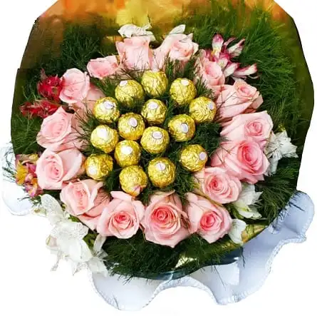 Imagen de Tus 15! Descripcion: Ramo de 15 rosas con papel crepe ,15 ferreros rocher, astromelias .