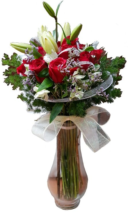 Imagen de Señal de amor Descripcion: Caja de 15 rosas con mariposa, brillos y perfume